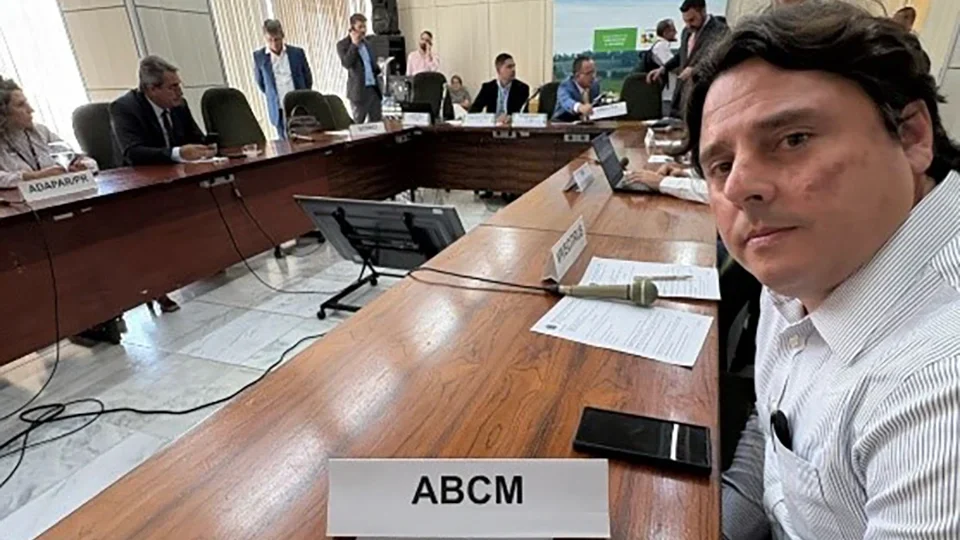 ABCM participa de reunião em Brasília para discutir controle do Greening e novos mercados